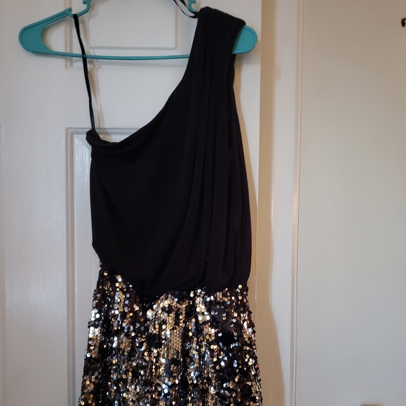 Sequin homecoming dress - Picture 3 of 4